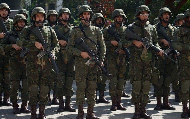 Forças de segurança realizam intervenção em duas comunidades do Rio de Janeiro nesta manhã
