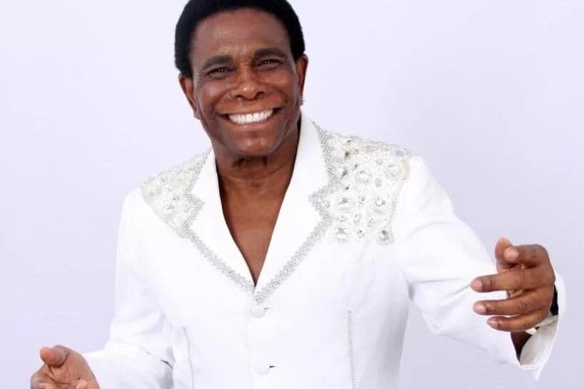 Facebook censura Neguinho da Beija-Flor por considerar nome racista