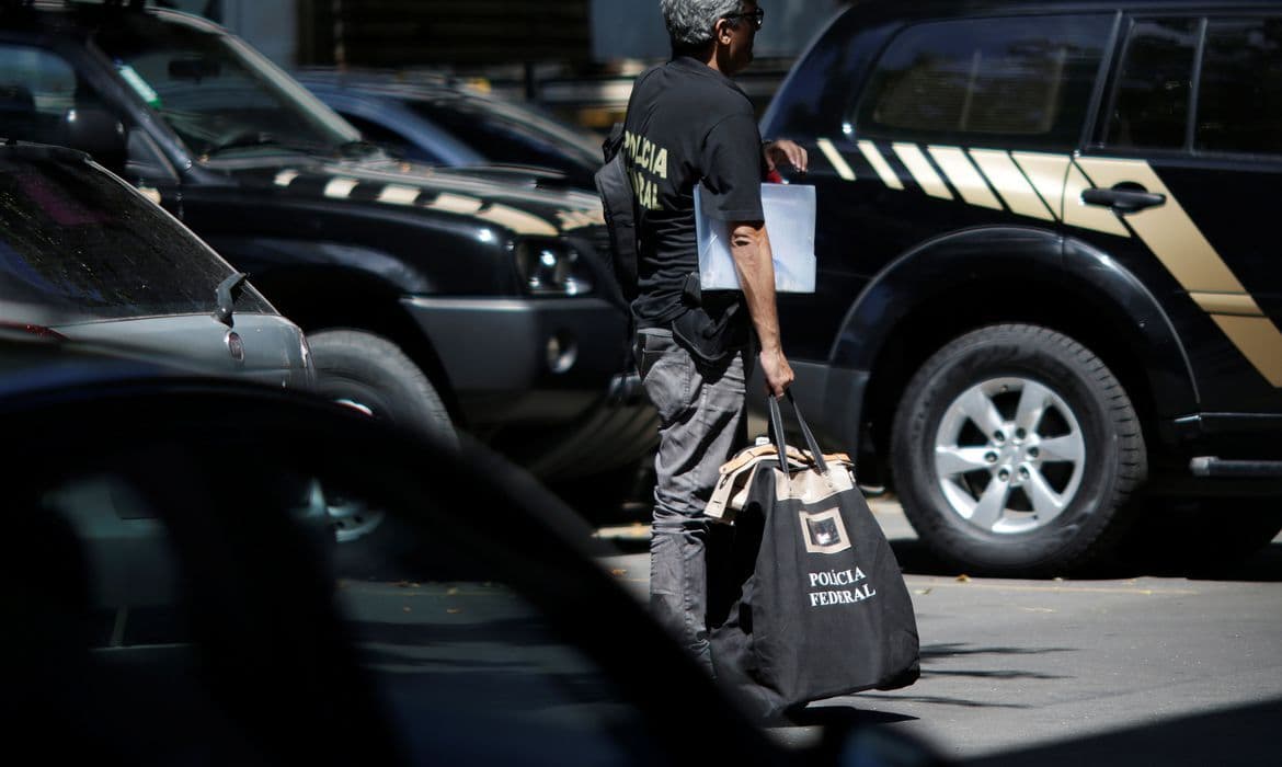 Polícia Federal deflagra operação contra quadrilha que fraudava benefícios do INSS