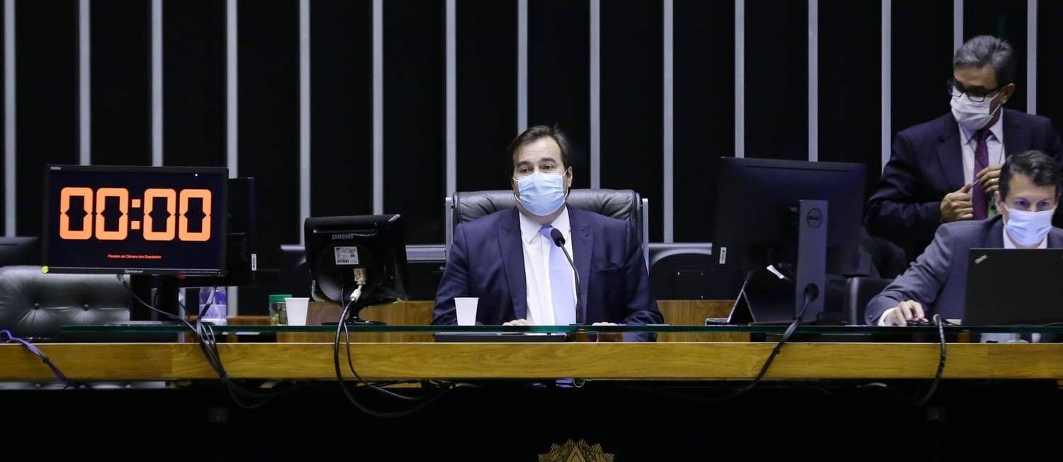 Deputados mantêm aposentadoria especial para professores