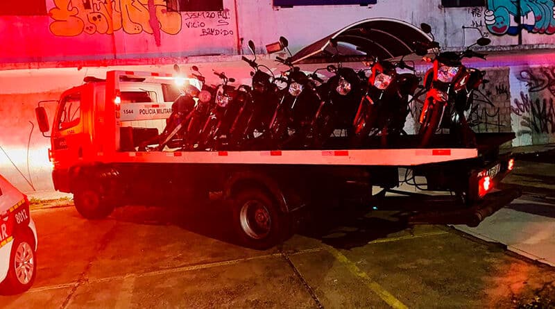 Operação da Polícia Militar notifica mais de 100 motos usadas em 'rolezinhos' no feriadão de Natal na Paraíba