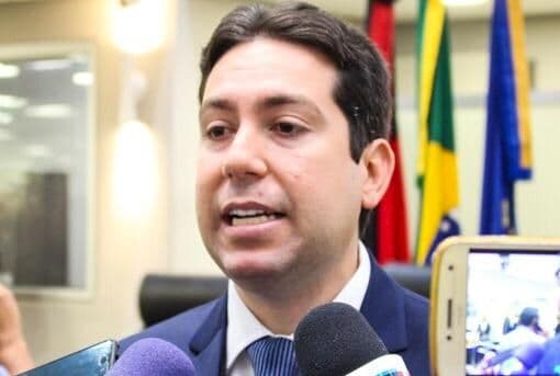 Felipe Leitão nega haver definição sobre apoios nas Eleições 2026 e volta a defender pré-candidatura de Adriano Galdino