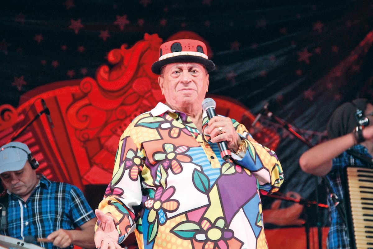 Filho de Genival Lacerda diz que pai está melhor: 'Milagre'