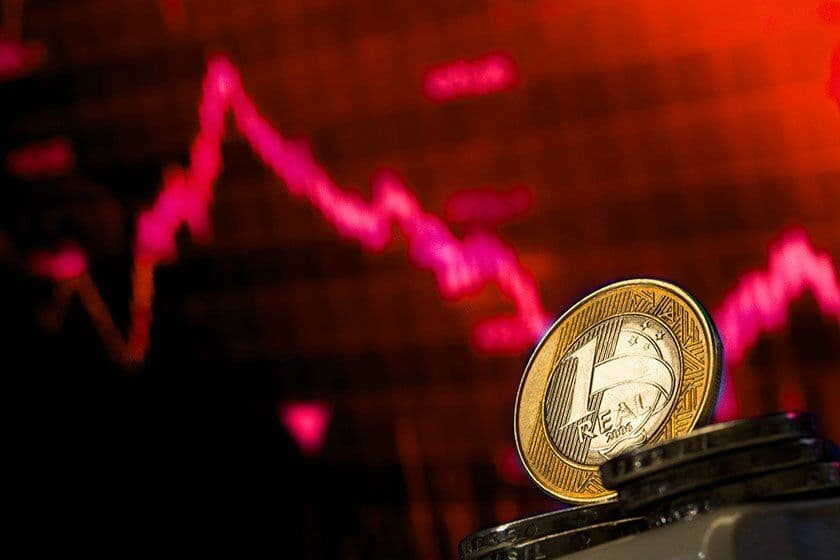 Inflação fecha 2020 acima do centro da meta, aponta IBGE