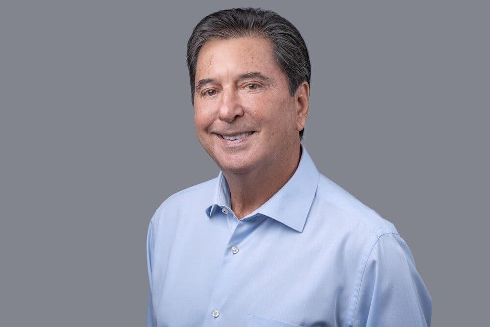 Maguito deixou 'escorrer algumas lágrimas' ao ser informado que foi eleito prefeito de Goiânia, diz filho