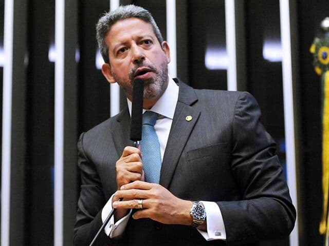 Hugo Motta oficializa Lira como relator do projeto de isenção do IR até R$ 5 mil