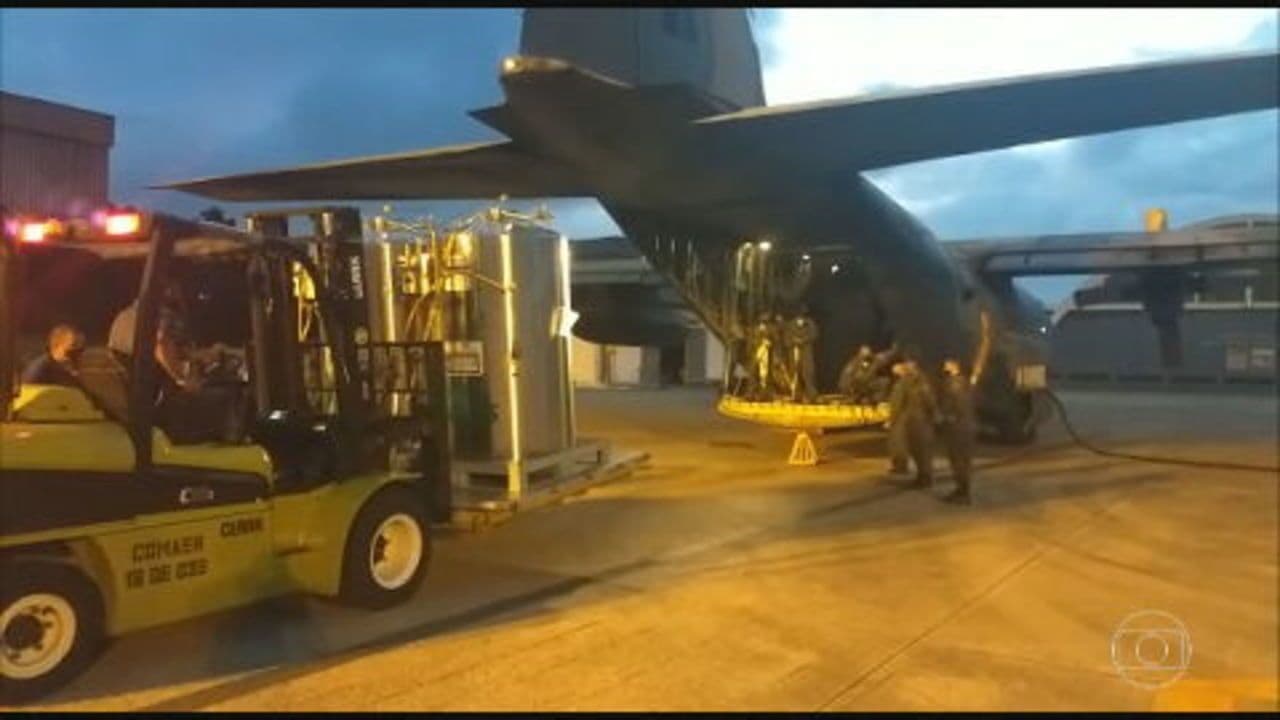 Manaus recebe cilindros de oxigênio de São Paulo e de empresa fornecedora