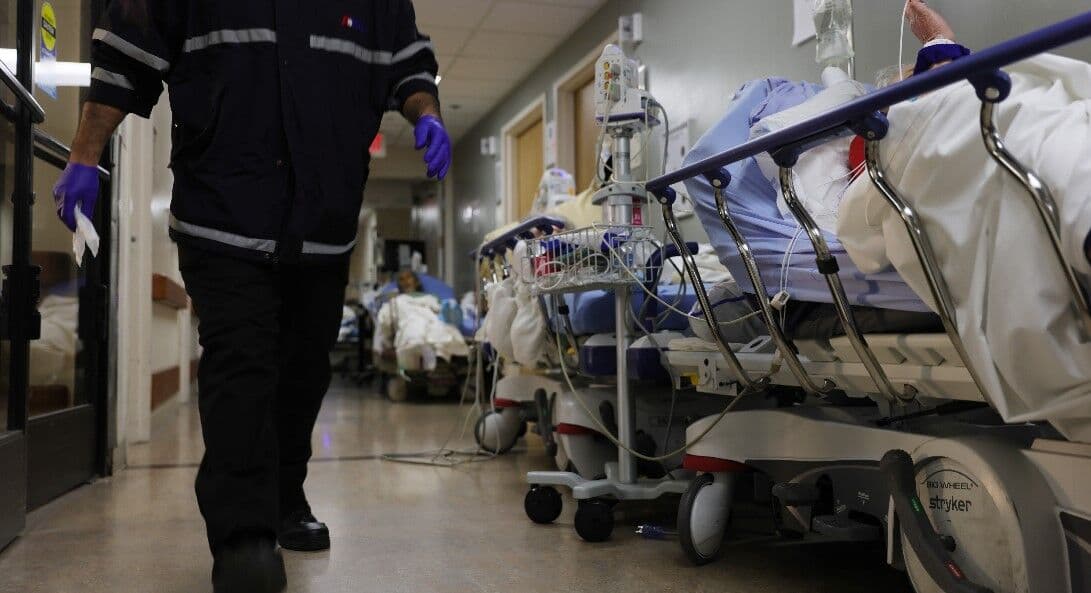 Família não aceita diagnóstico, agride médico e destrói hospital