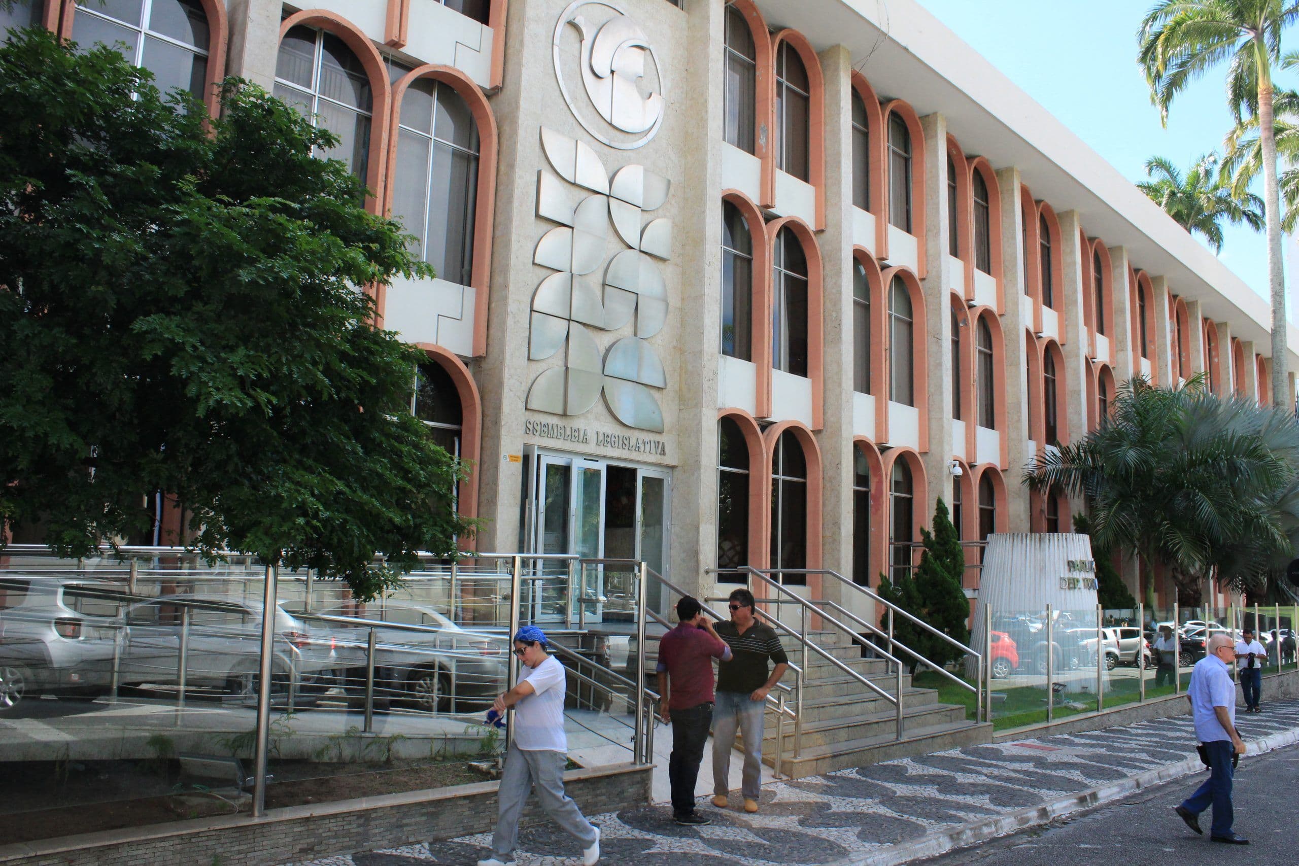 Assembleia Legislativa se solidariza com deputados e determina apuração do vazamento de conversas em grupo no WhatsApp