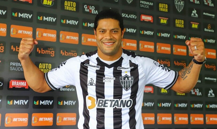 Paraibano Hulk é apresentado no Atlético-MG e declara: “desejo de menino para buscar todos os títulos”