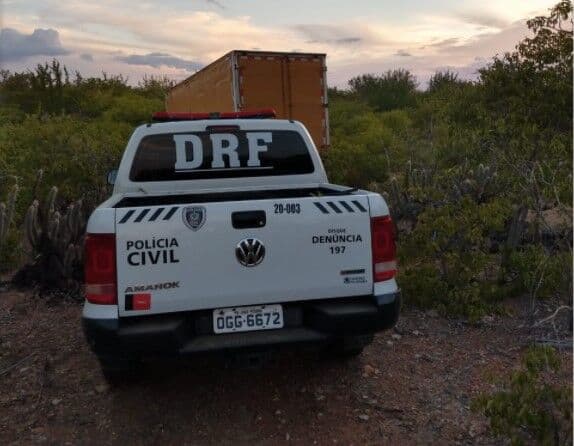 Polícia Civil recupera caminhão carregado de panelas de pressão que havia sido roubado em Catolé do Rocha