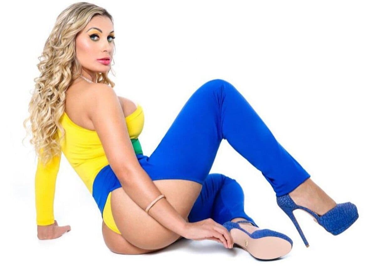 Andressa Urach anuncia sociedade com o concurso Miss Bumbum