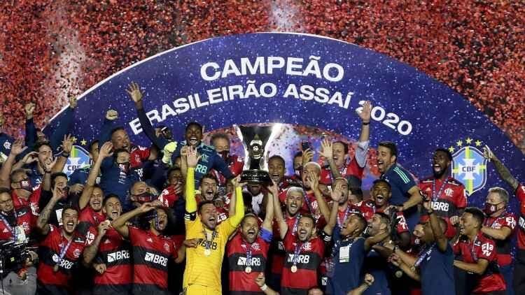 Flamengo perde para o São Paulo, mas é campeão; Tricolor vai à fase de grupos da Libertadores
