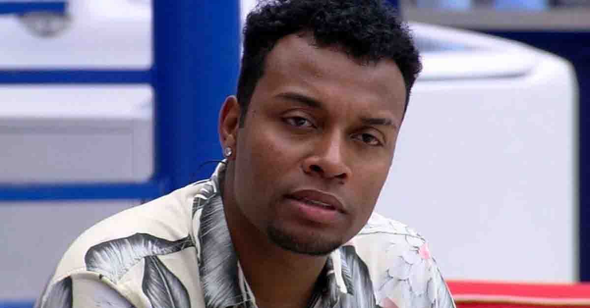 Nego Di, eliminado com 98,76%, solta o verbo e acusa Globo de manipulação no BBB 21
