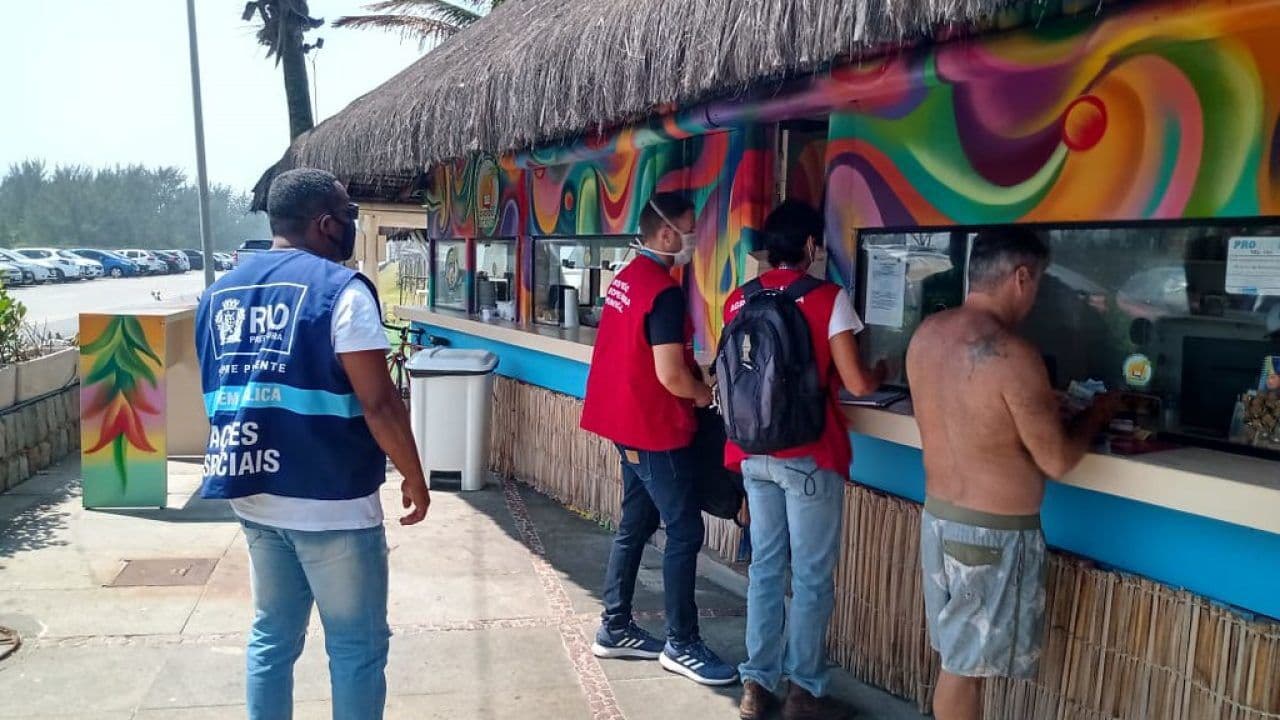 Rio de Janeiro fecha feiras, boates e proíbe permanência nas ruas entre 23h e 5h