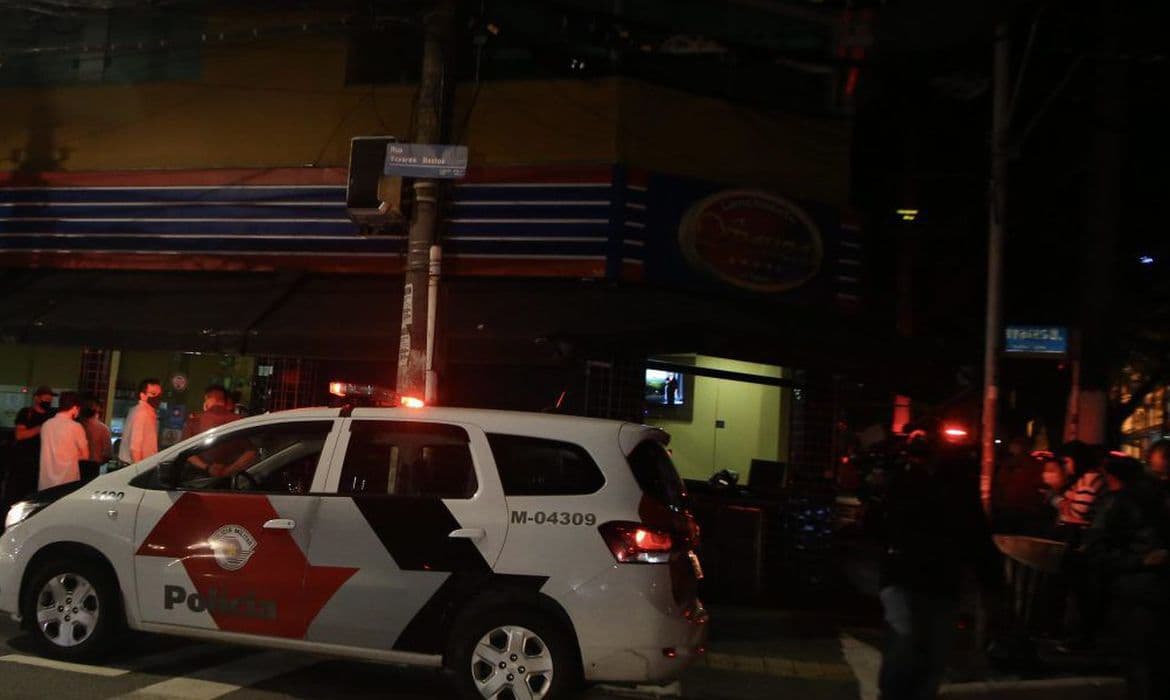 SP: na 1ª madrugada de fase vermelha, 43 estabelecimentos são autuados