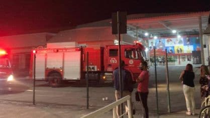 Teto da sede da Record no Rio de Janeiro desaba e deixa um funcionário ferido