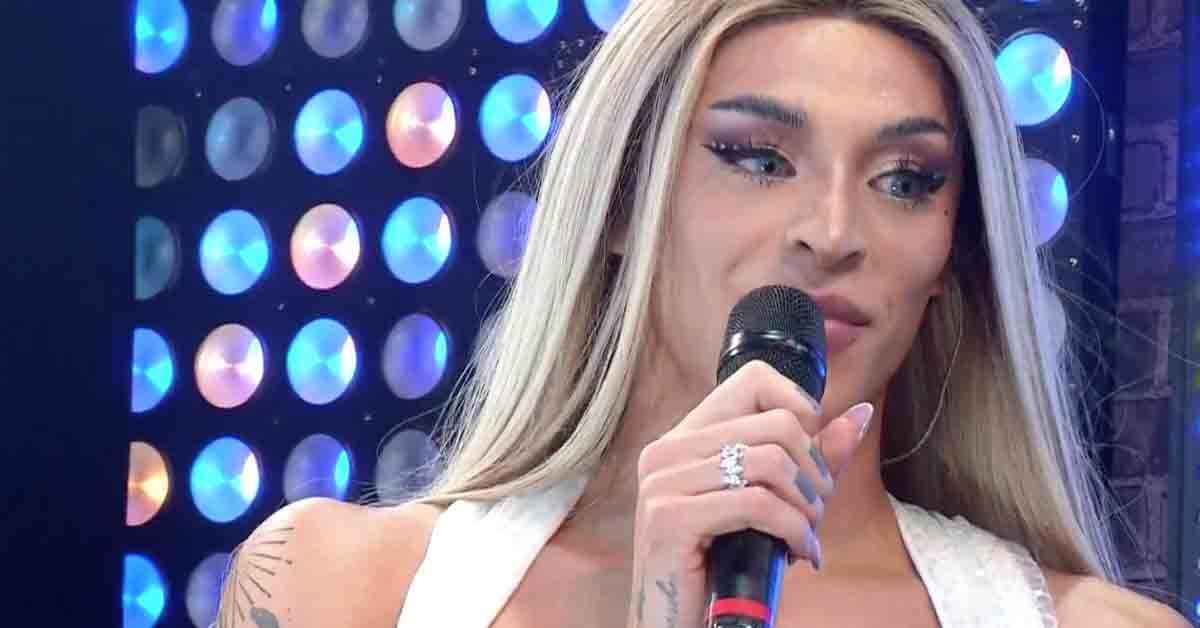 'Vou casar em breve', diz Pabllo Vittar ao revelar que está noiva durante festa no BBB 21