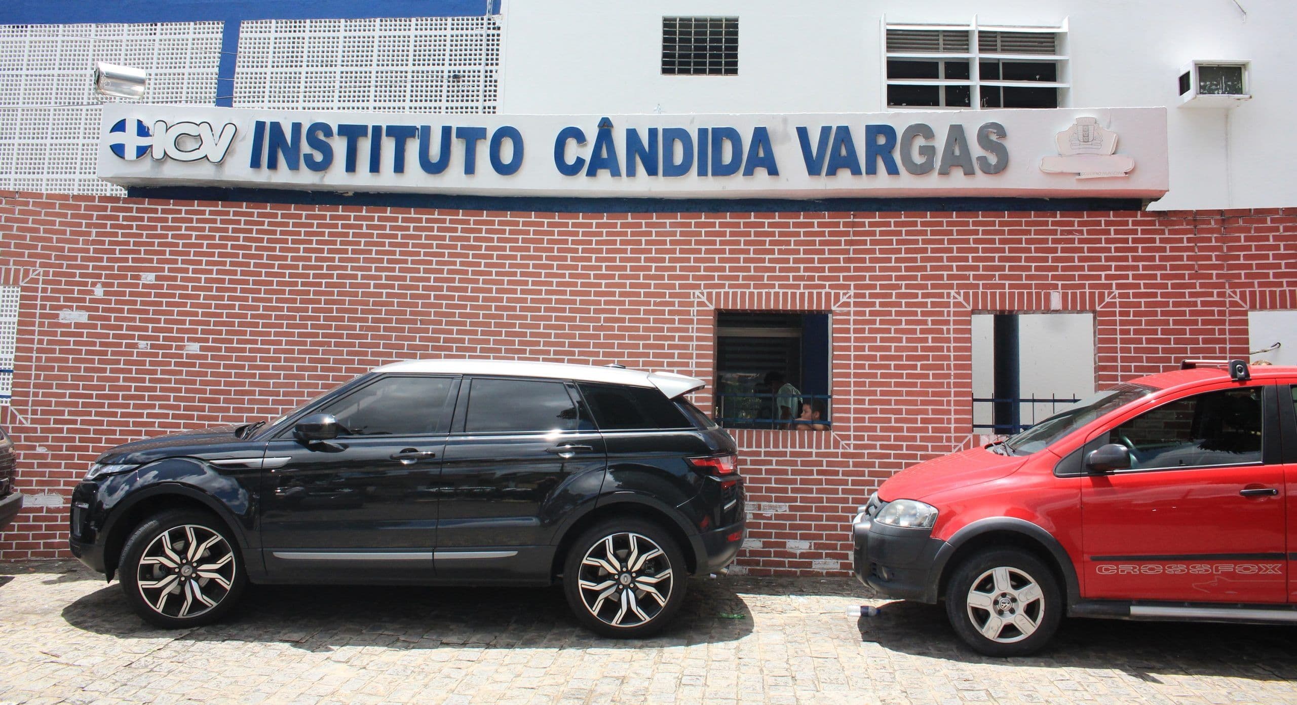 Gestante que perdeu bebê após tomar vacina já tinha gravidez de risco, informa Secretaria de Saúde