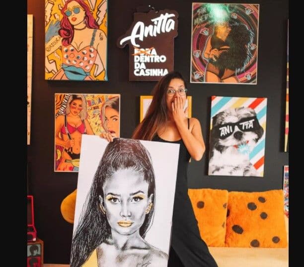Juliette revela que está dormindo no Quarto do Sexo na casa de Anitta: ‘Tenho crises de riso, porque durmo com mainha’
