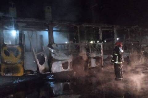 Manaus vive madrugada de ataques e incêndios após Polícia Militar matar liderança do tráfico