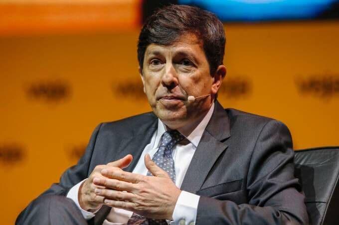 Novo anuncia que Amoedo desistiu da disputa ao Planalto