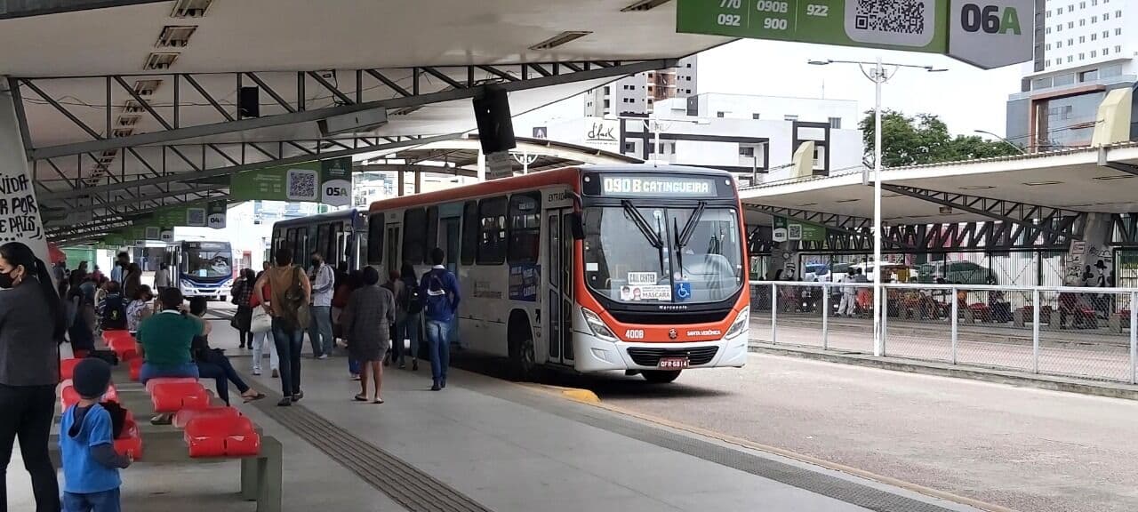 Transporte coletivo circula com 50% da frota neste sábado em Campina Grande