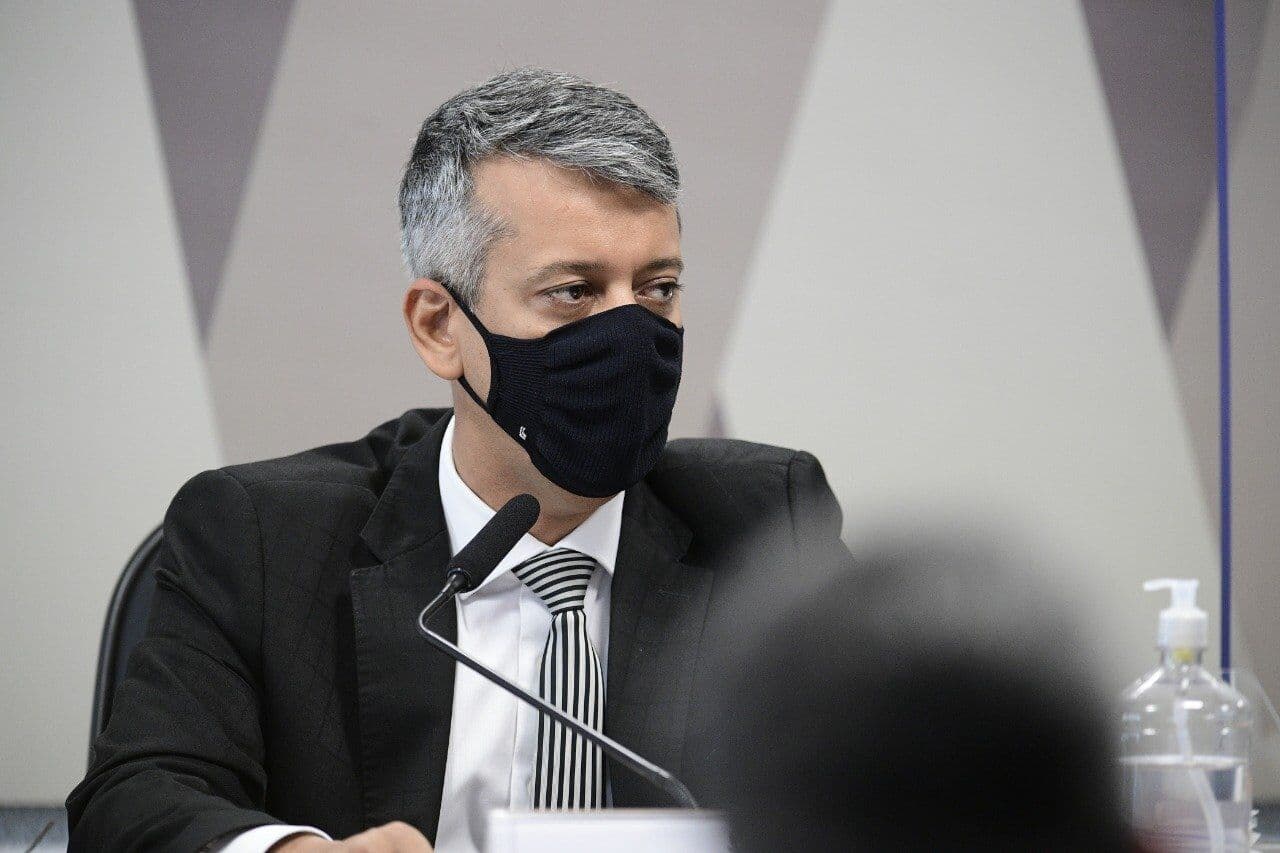 Ex-diretor confirma jantar, nega pedido de propina e deixa lacunas sobre encontro que chama de 'acidental'