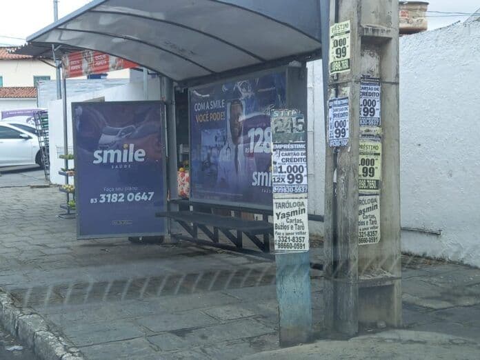 STTP deve acionar justiça para combater vandalismo e depredação de abrigos em paradas de ônibus em Campina Grande
