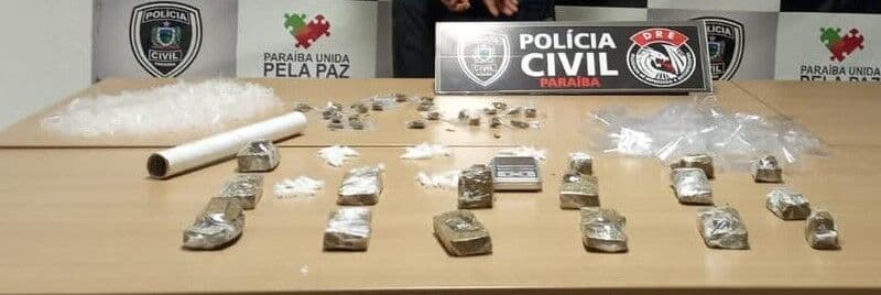 Suspeito de integrar facção criminosa de Manaus que morava em apartamento de luxo em João Pessoa é preso com drogas, caderno de anotações e balança