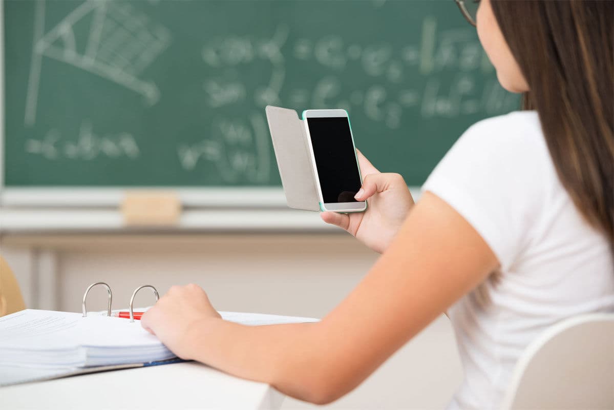 Aulas híbridas na rede pública da Paraíba começam em setembro e alunos terão 30% de ensino nas escolas e 70% de forma remota