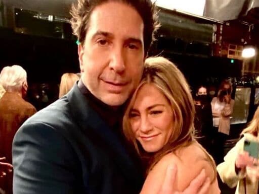 Jennifer Aniston e David Schwimmer levam romance das telas para vida real