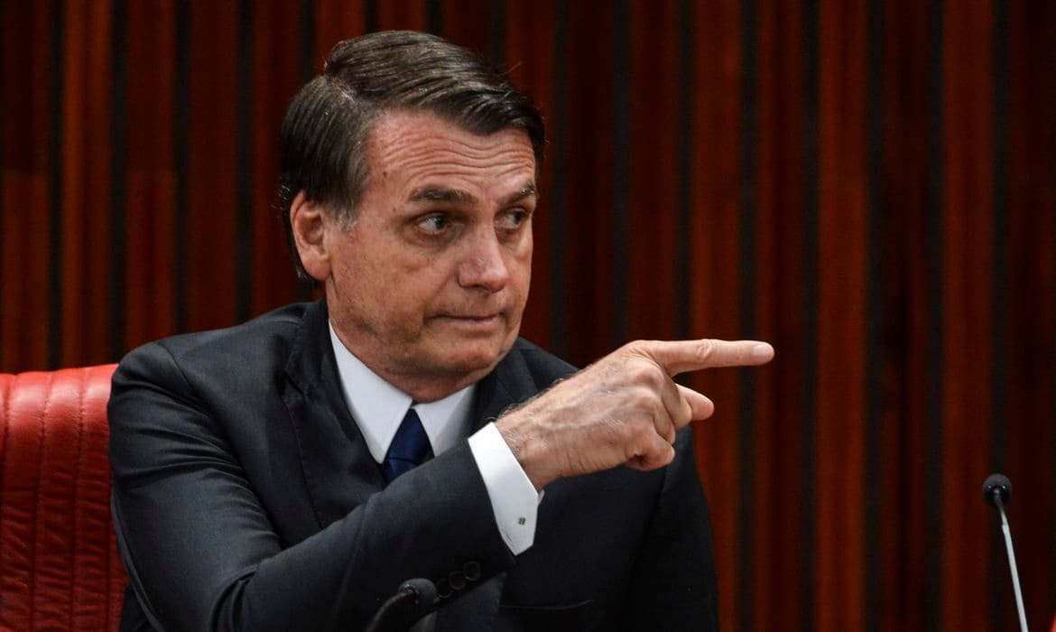 "Não tenho provas", diz Bolsonaro após afirmar ter tido 12 milhões de votos 'desviados' em 2018