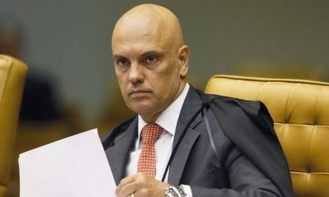 Moraes autoriza X a voltar a operar no Brasil após rede cumprir exigências legais