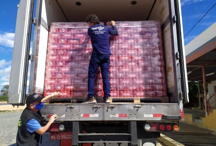 Carga de cerveja avaliada em R$ 216 mil é apreendida sem nota fiscal no Sertão da Paraíba
