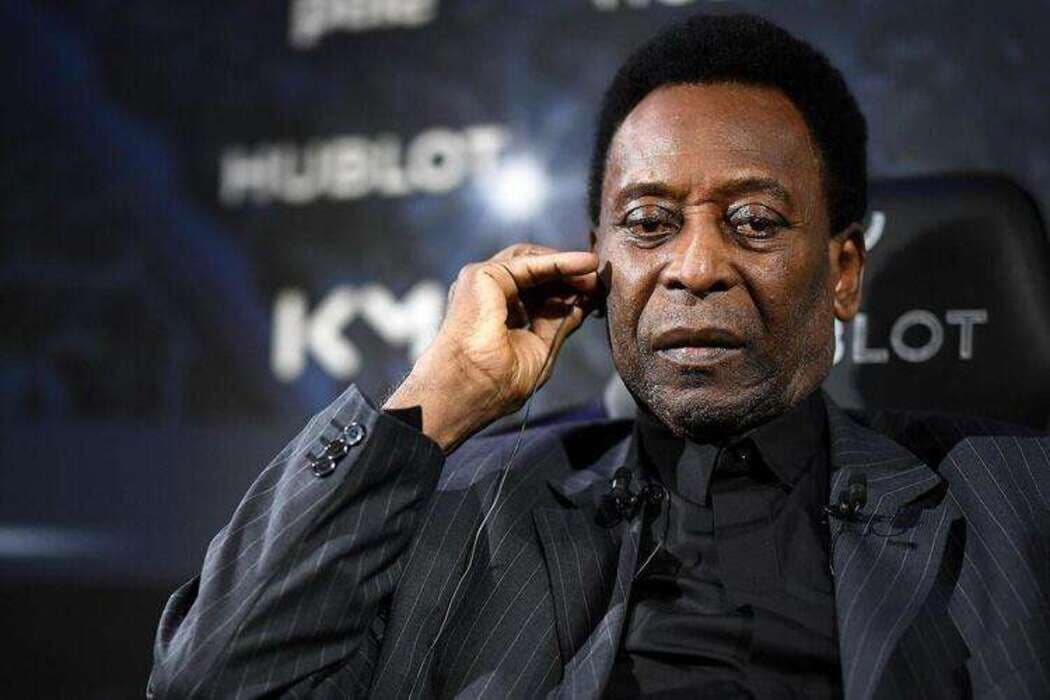 Pelé passa por cirurgia para retirada de tumor no cólon em São Paulo