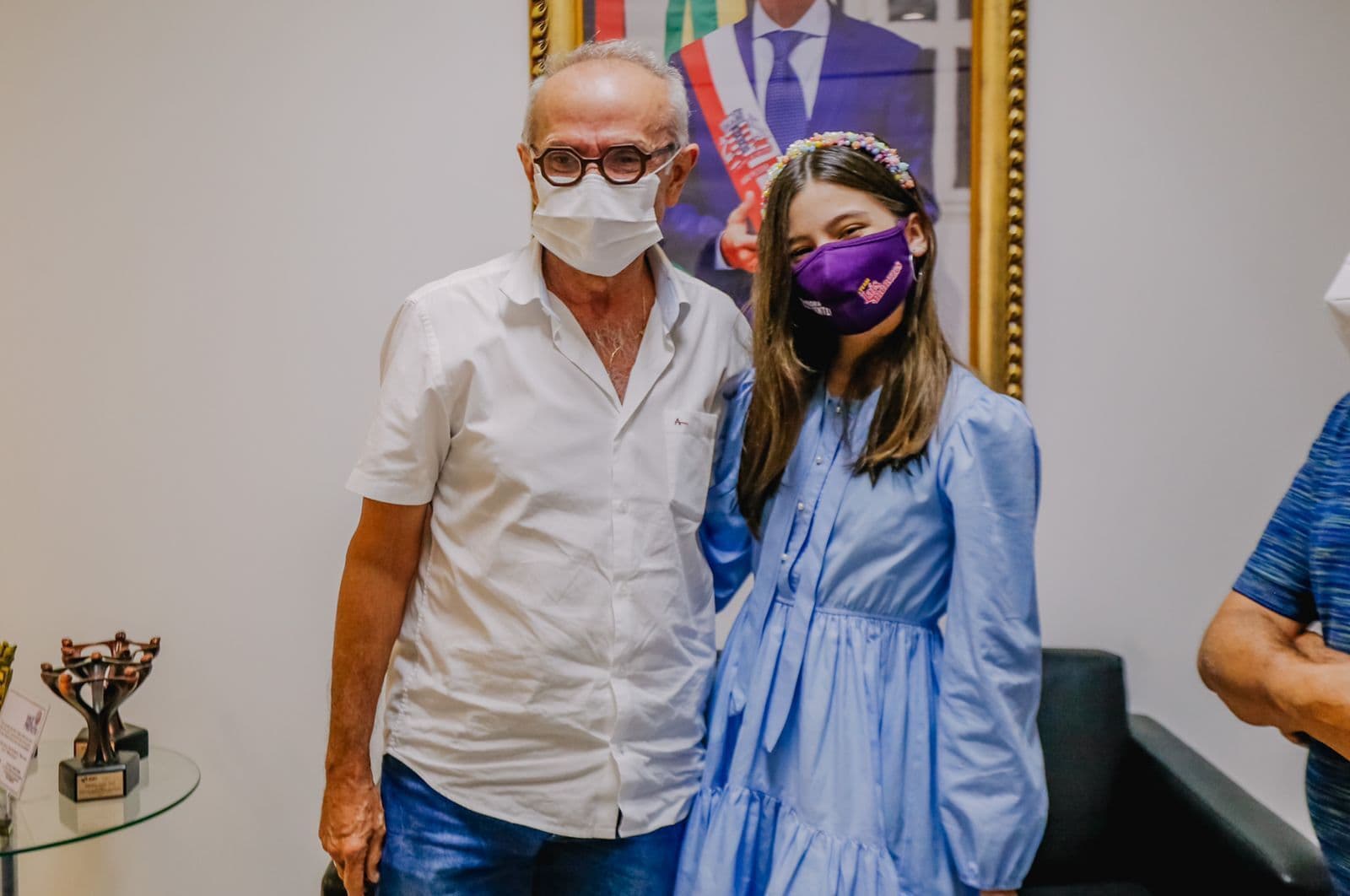 Cícero recebe visita de cantora mirim Laís Menezes do The Voice Kids​ da Globo