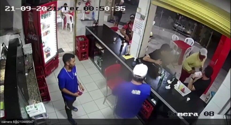 Comerciantes ficam feridos após reagirem a tentativa de assalto em Campina Grande