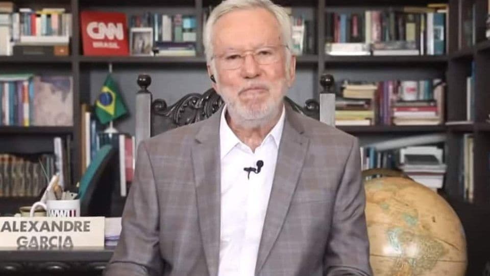 'Não podia decepcionar meus alunos', afirma Alexandre Garcia sobre saída da CNN Brasil