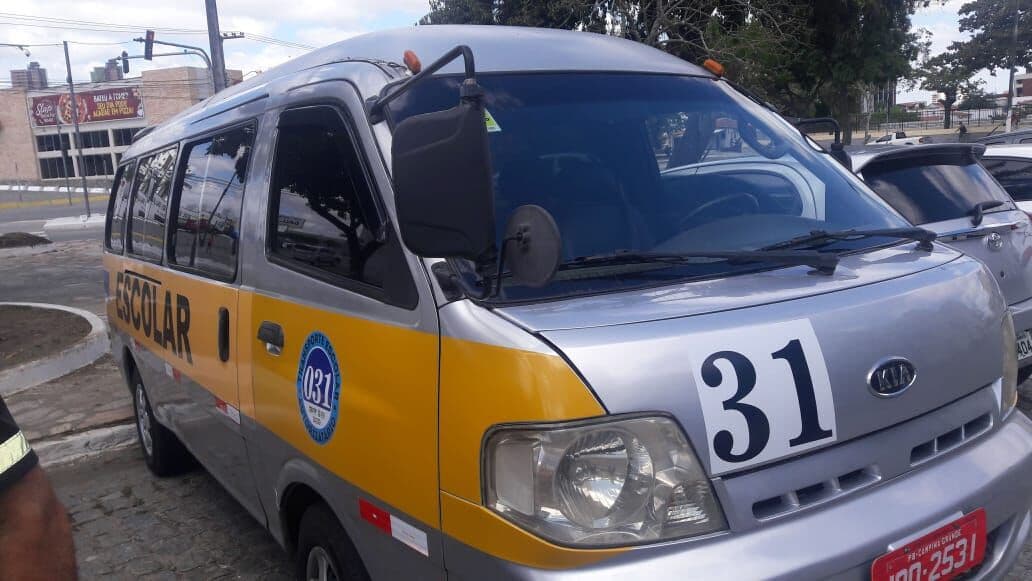 Motorista de van escolar suspeito de estuprar adolescente em João Pessoa não possui registro na prefeitura e atuava de forma clandestina