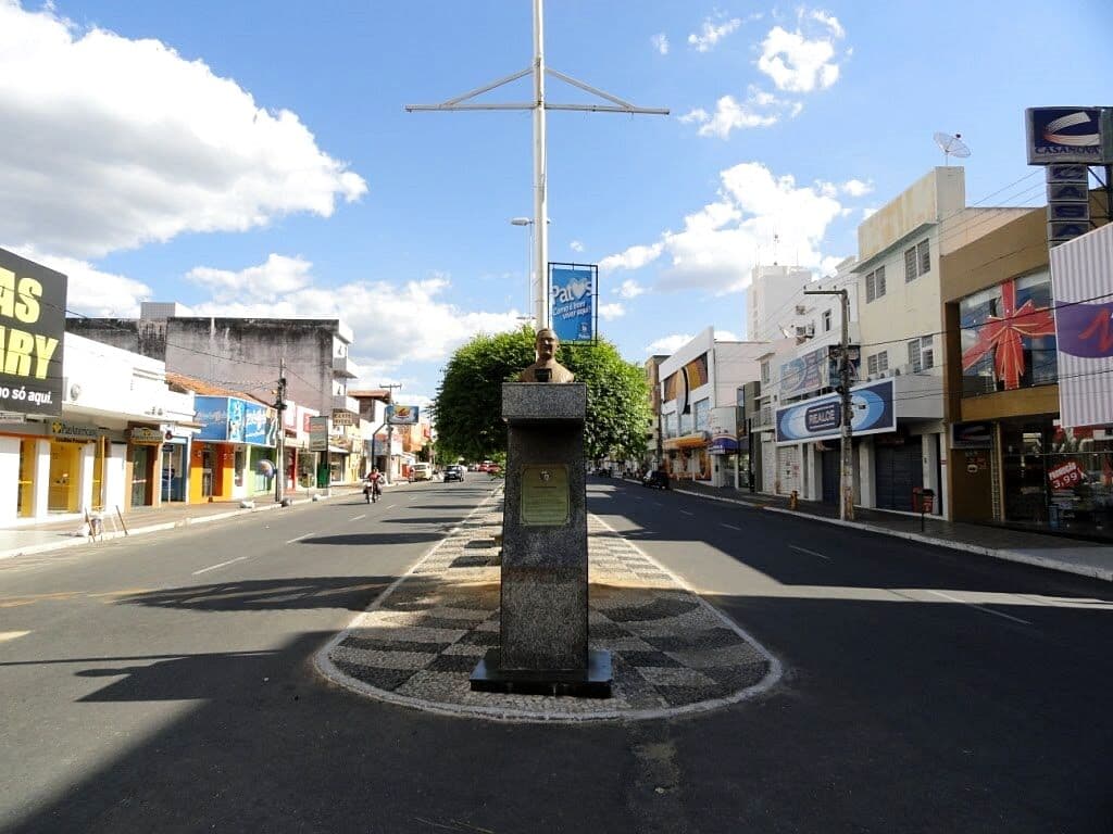 Menina de quatro anos morre em Patos e padrasto é linchado suspeito de espancar a criança