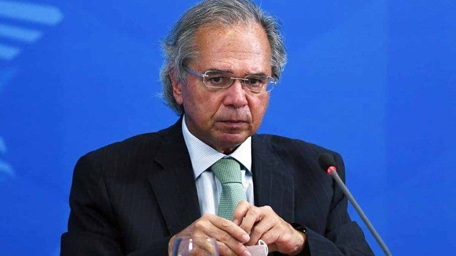 "Ninguém aguenta mais o Paulo Guedes", diz ministro de Bolsonaro