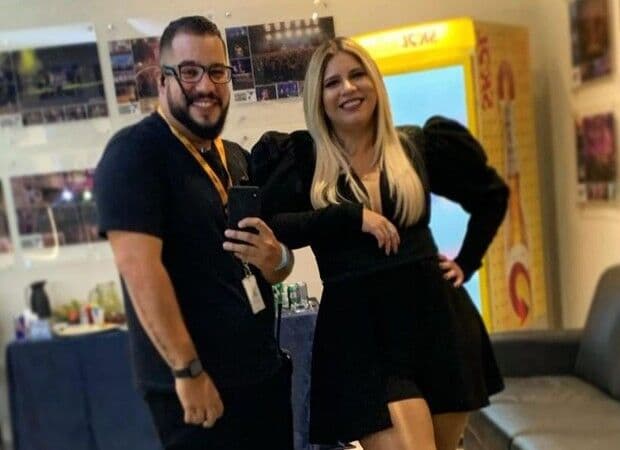 Marília Mendonça estava acompanhada de seu produtor em queda de avião