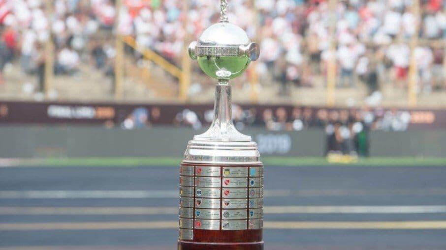 Após 'exibição pirata', Globo é punida e está proibida de entrar em Montevidéu para cobrir final entre Flamengo e Palmeiras