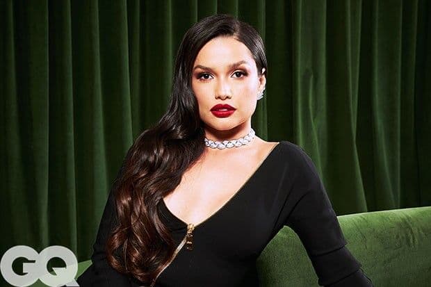 Paraibana Juliette Freire recebe prêmio de Mulher do Ano