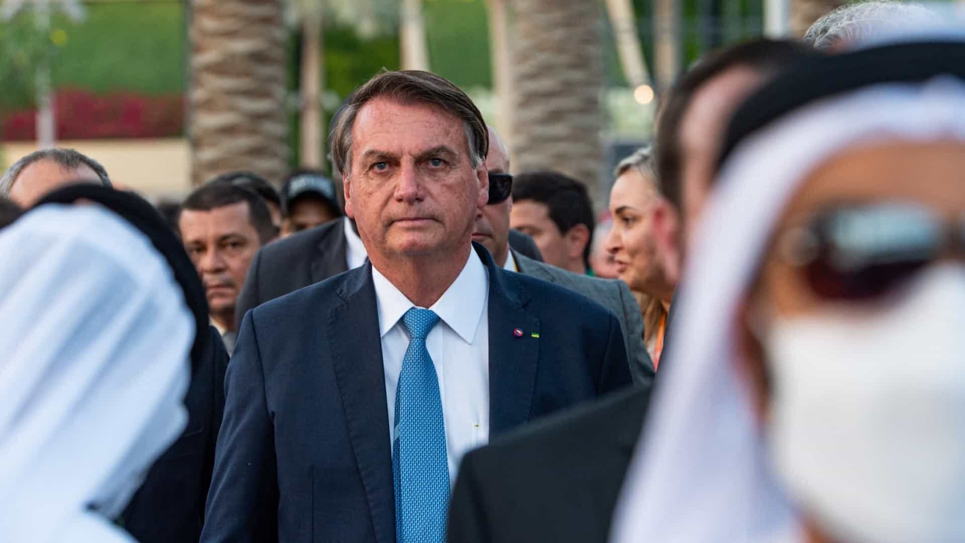Bolsonaro trava passaporte da vacina, e Planalto aguarda definição do STF