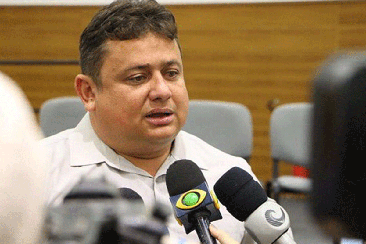 Wallber Virgolino apresenta denúncia no TCE, pede demissão de servidores e coloca a culpa em Cícero Lucena