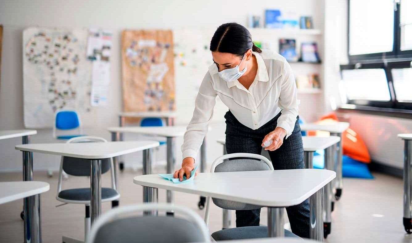 Profissionais da educação devem ser vacinados contra covid-19 a partir deste fim de semana em João Pessoa