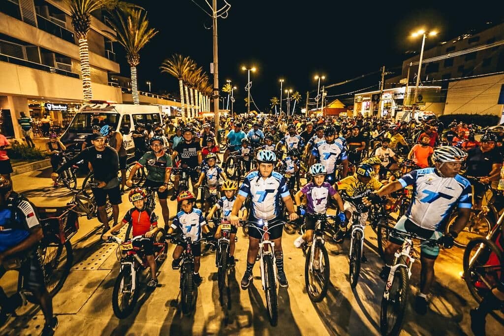 Mais de 400 ciclistas participam da 1ª Bicicletada Natal dos Sentimentos em João Pessoa