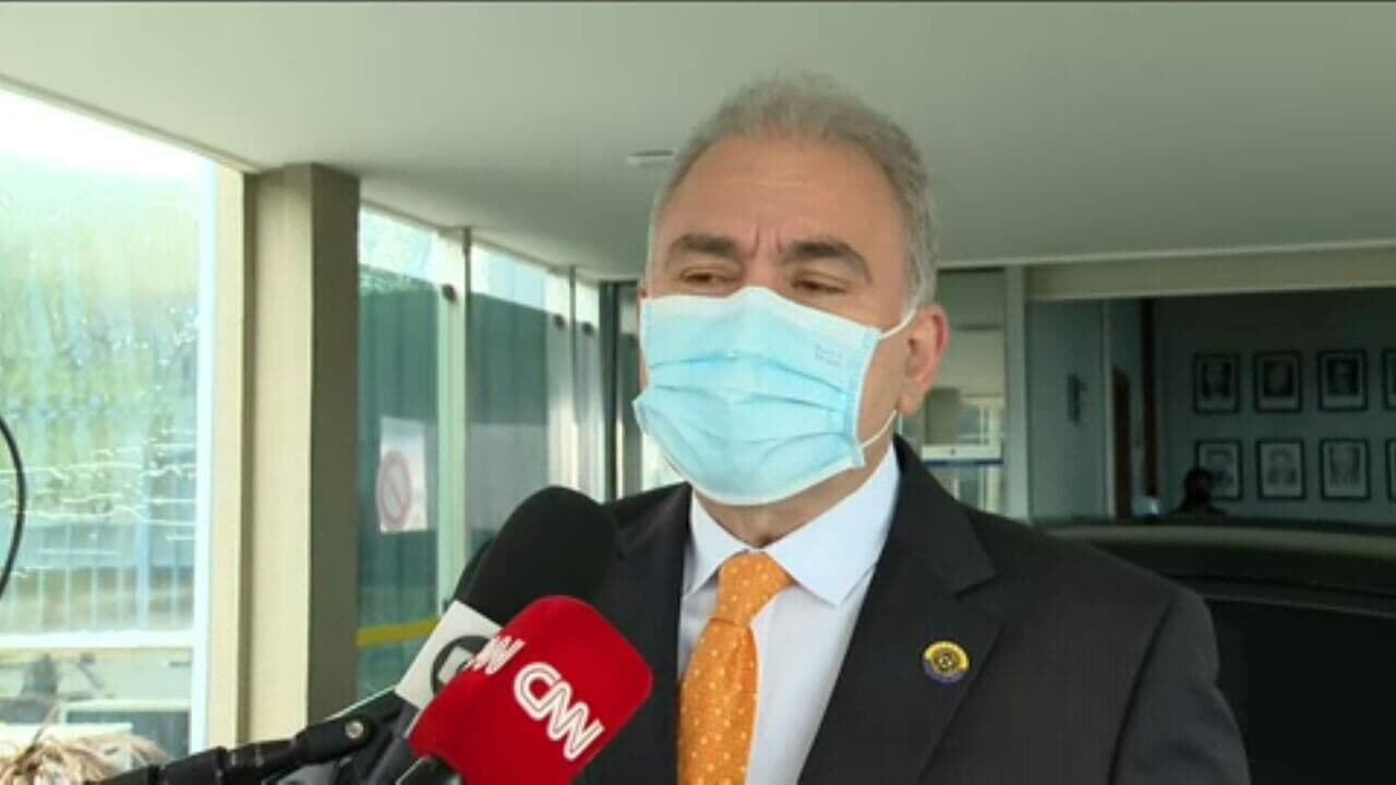 'A pressa é inimiga da perfeição', diz Queiroga sobre vacinação de crianças